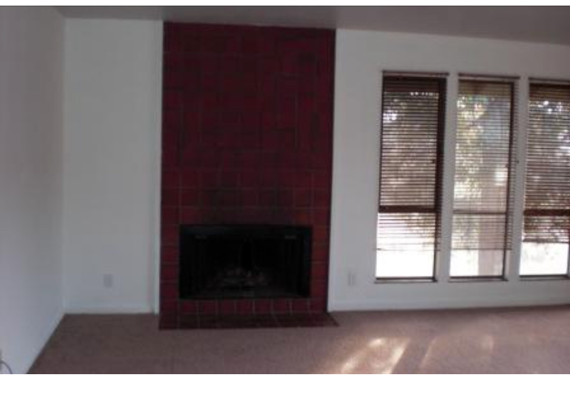 Foto del edificio - 2420 Shadow Ln