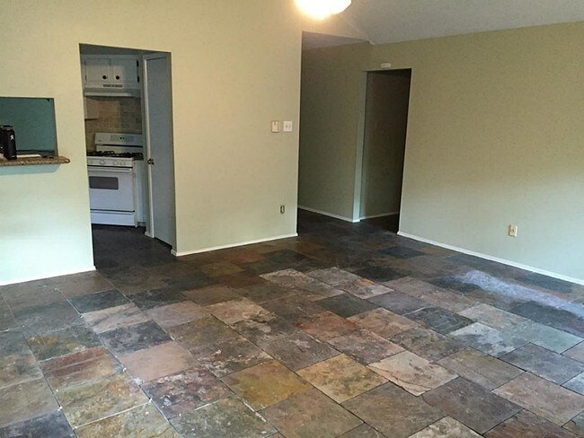 Building Photo - 111 N Deerfoot Cir