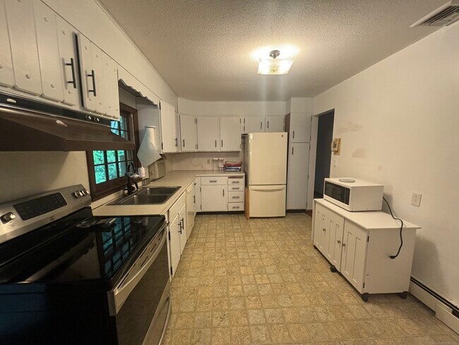 Foto del edificio - 388 Chaffeeville Rd