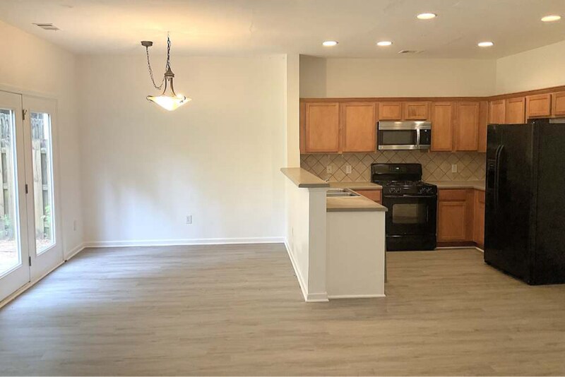 Foto del edificio - 112 Creekwood Tr