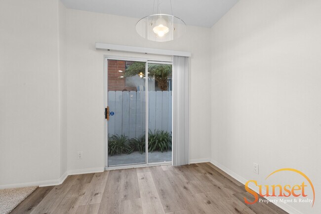 Foto del edificio - 2058 Reed Ave