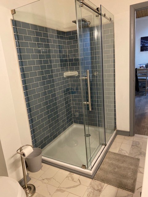 Building Photo - 12 N Main St