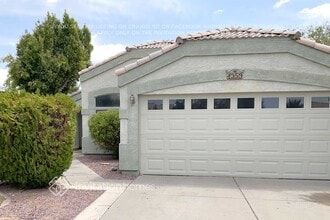Building Photo - 1359 W Diamond Ave