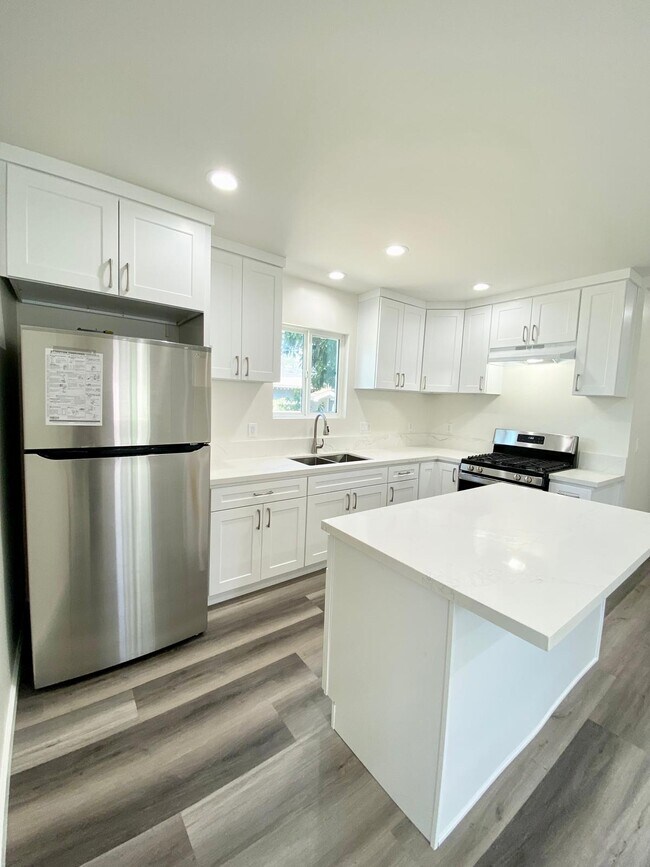 Foto del edificio - 1036 E O St