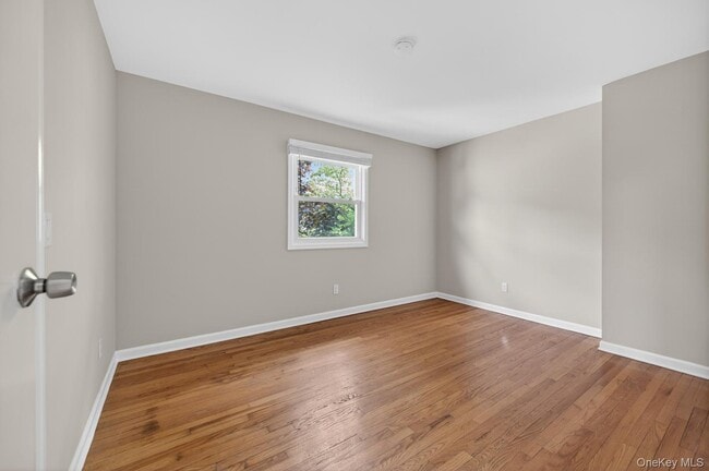 Building Photo - 68 Graywood Rd
