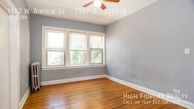 Foto del edificio - 3107 W Ainslie St