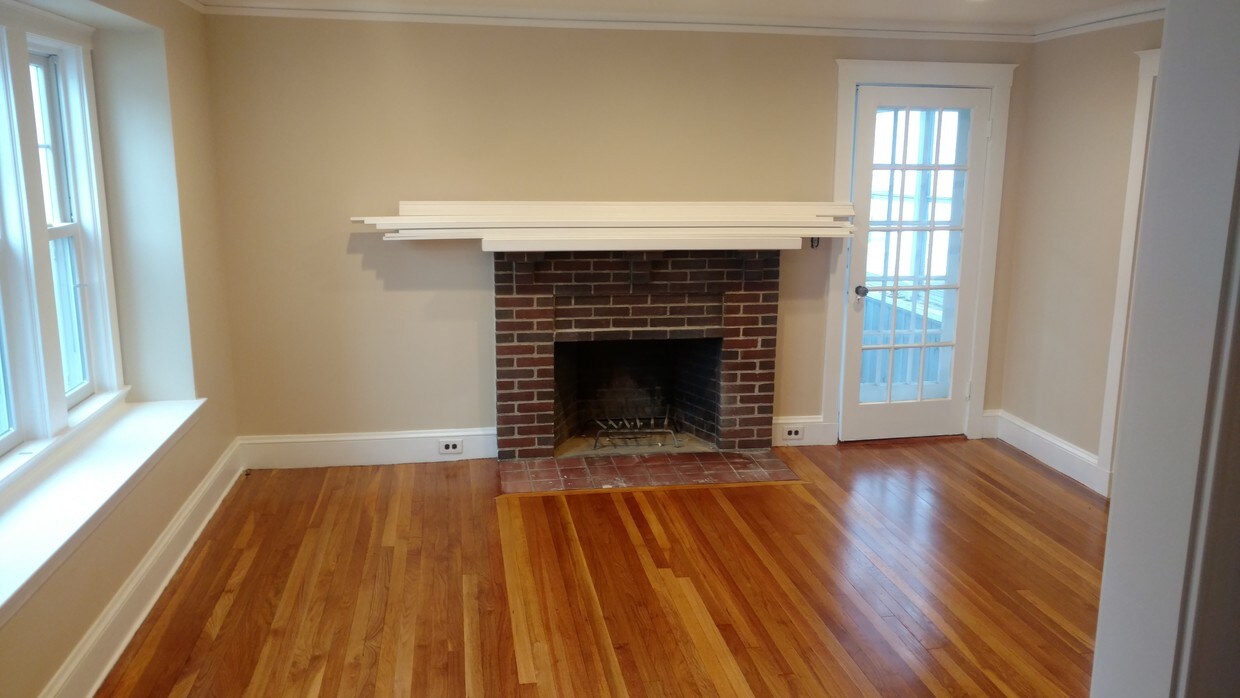 Primary Photo - 23 Selwyn Rd