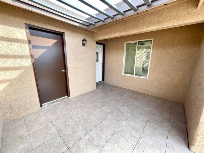 Building Photo - 2988 Cisco Dr S