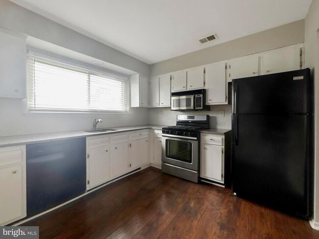 Building Photo - 101 Greenridge Cir