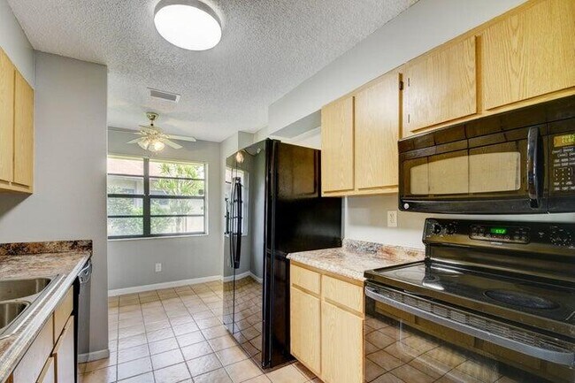 Foto del edificio - 5258 Mendoza St