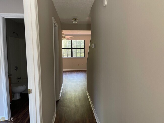 Building Photo - 418 Brannen Dr