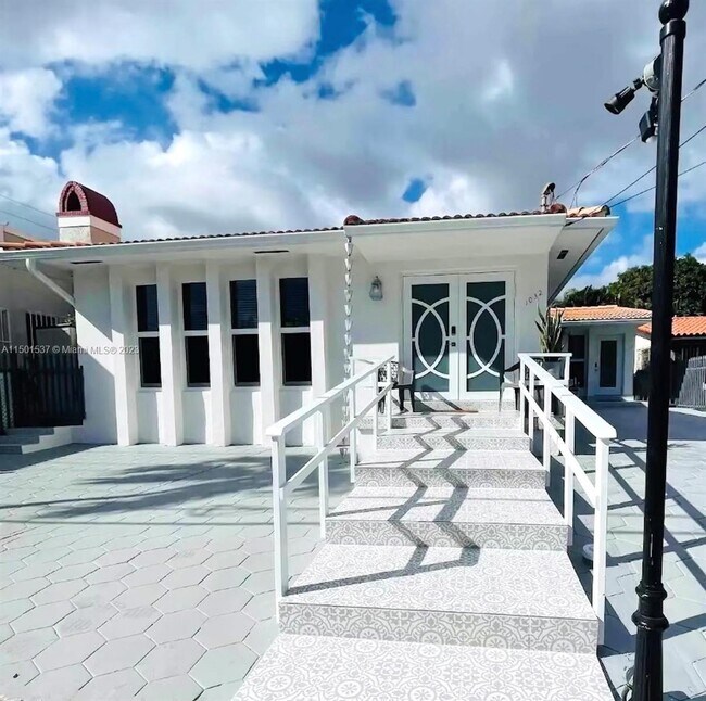 Foto del edificio - 1030 SW 10th Ave