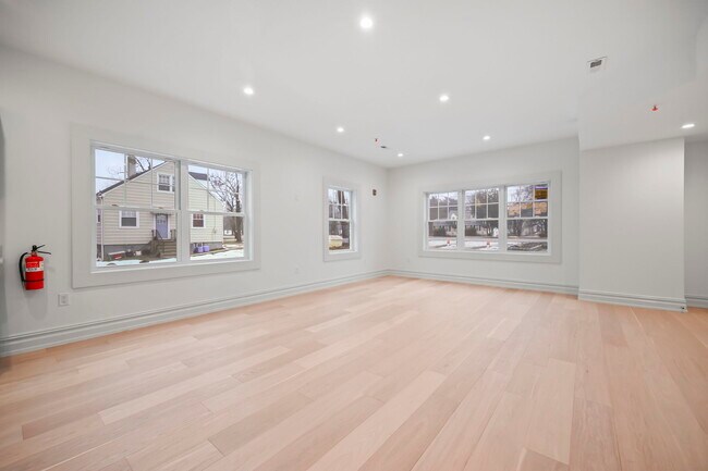 Sala de estar - 1209 Littleton Rd