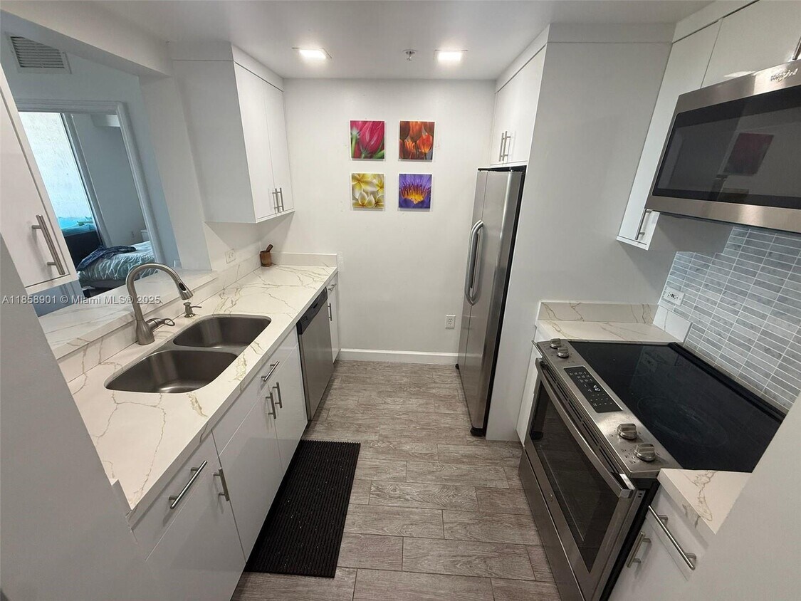 Foto principal - 2600 SW 27th Ave