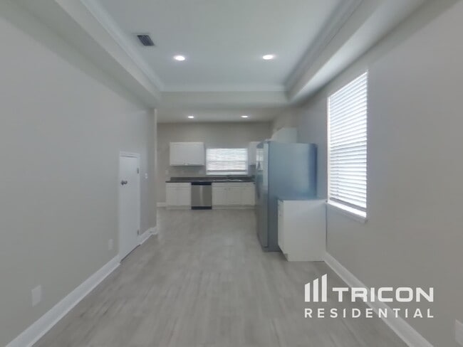 Building Photo - 8808 Bayaud Dr