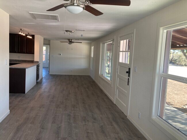 Building Photo - 51437 US-60