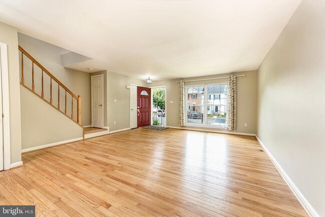Building Photo - 1020 Smartts Ln NE