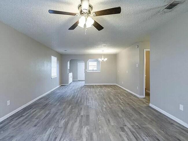 Foto del edificio - 4634 Fordham St