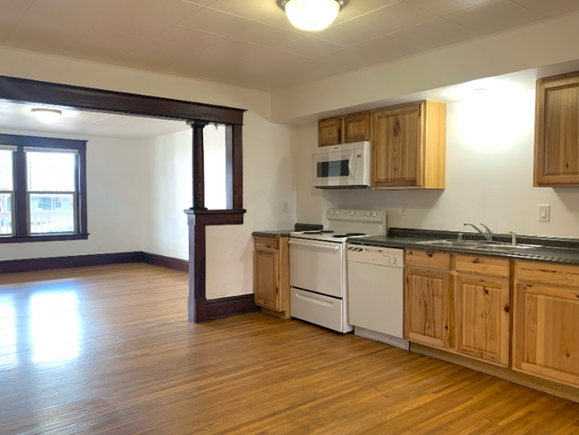 Building Photo - 1022 W Sinto Ave