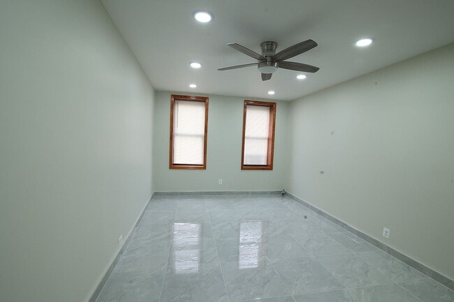 Building Photo - 1711 Davidson Ave