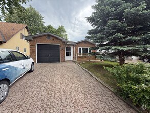 Building Photo - 475 Driftwood Dr
