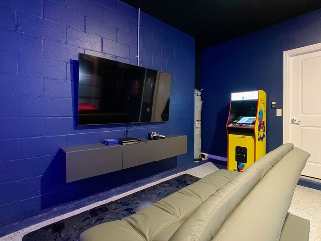 Building Photo - 1147 Drop Ln