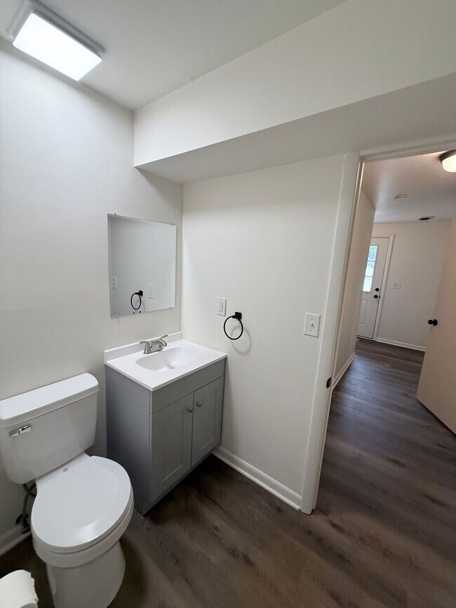 Foto del edificio - 52 N Front St