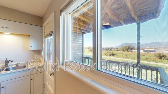 Foto del edificio - 1027 Westmoreland Rd