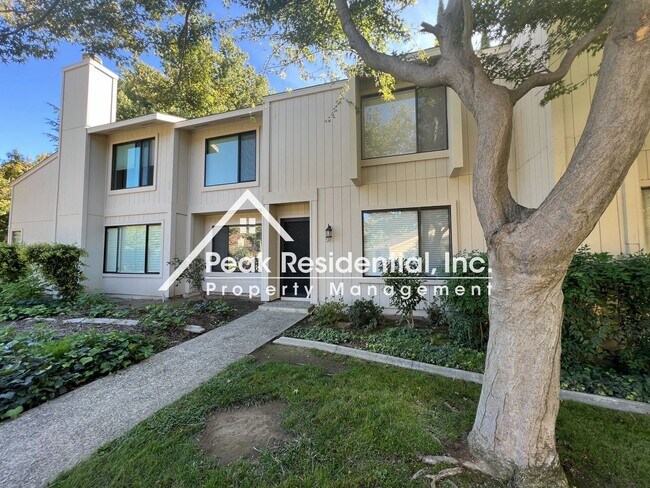 Building Photo - 3 br, 2.5 bath House - 506 Hartnell Place