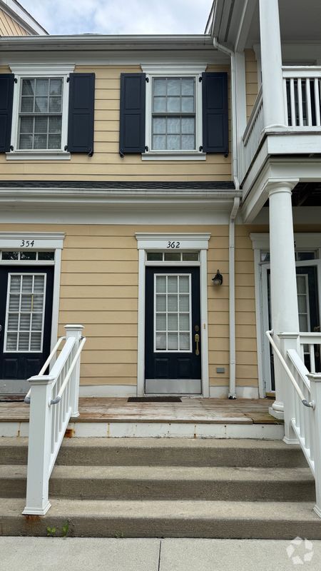 Building Photo - 362 Filmore St