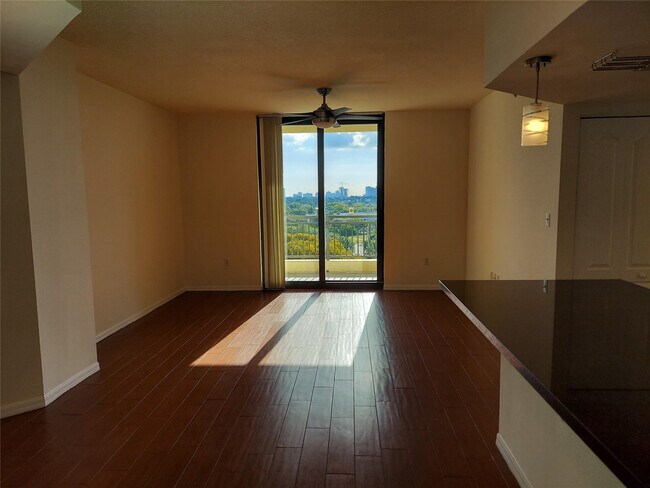Foto del edificio - 110 N Federal Hwy