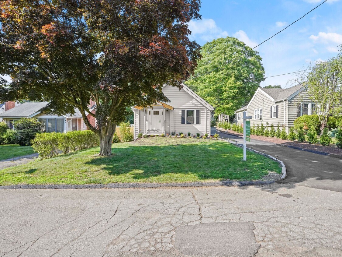 Primary Photo - 22 Willard Terrace