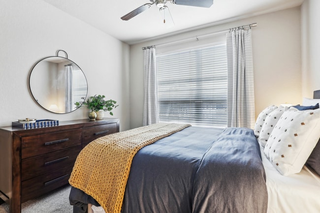 50-web-or-mls-100 Myrtle St - Unit 310 - 014.jpg - Weston Park at Longwood Station