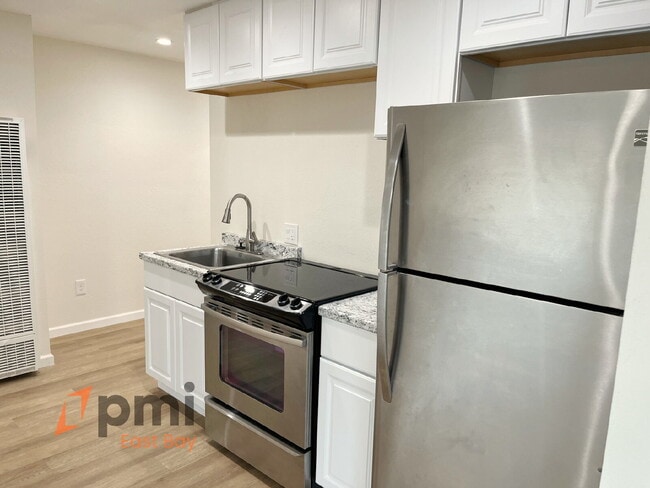 Photo - Captivating 3br / 1ba Apartment with Stunn...