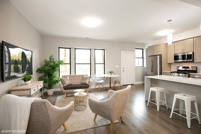 Building Photo - 5040 S St Lawrence Ave