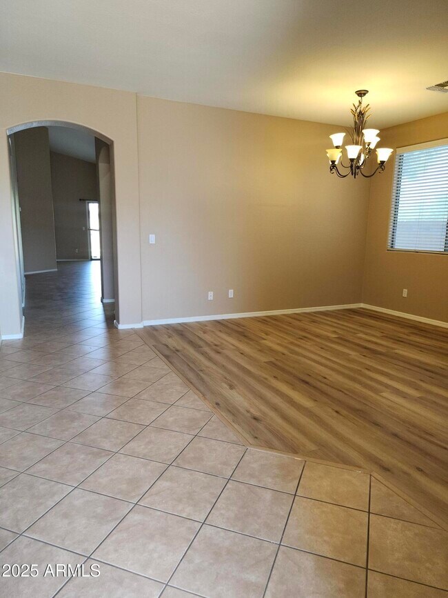 Foto del edificio - 26819 N 84th Ln