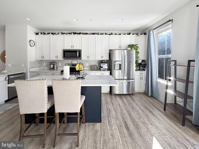 Building Photo - 13266 Dowdens Ridge Dr