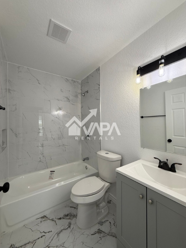 Building Photo - 5214 Charolais Dr