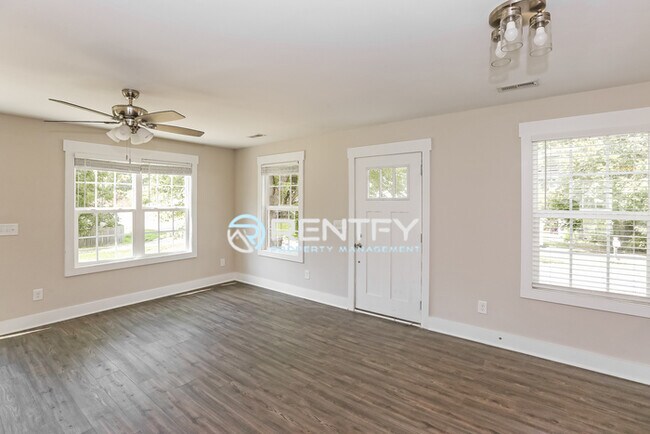 Foto del edificio - 1245 Carolyn Ave