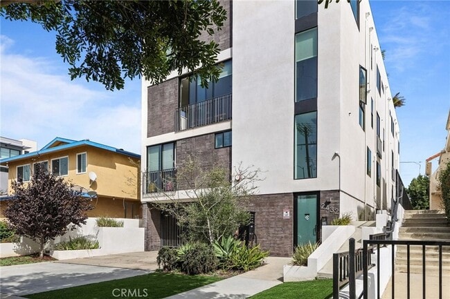 Foto del edificio - 2432 Penmar Ave