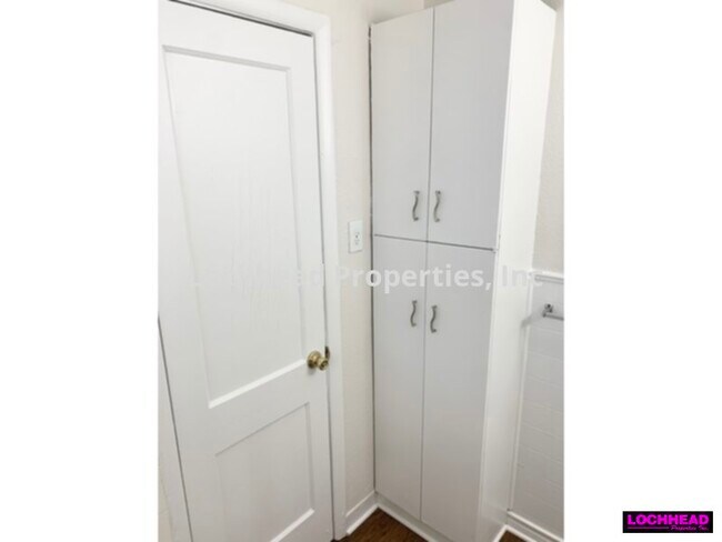 Foto del edificio - 2637 Marbella Ln