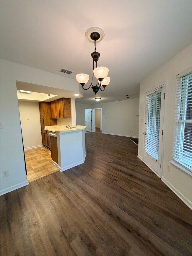 Foto del edificio - 109 Killam Ct
