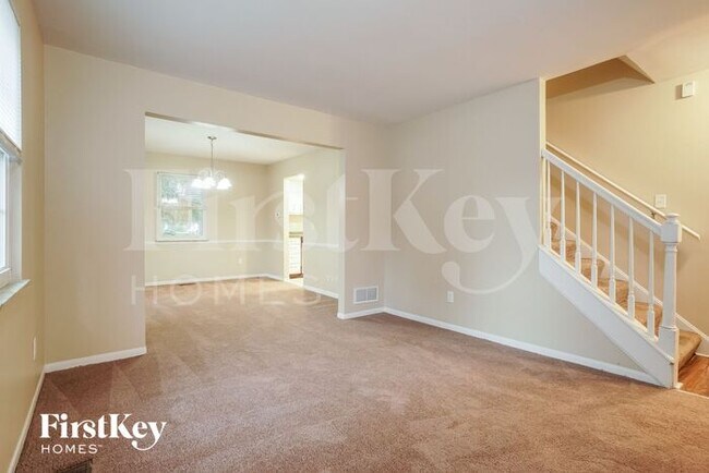 Building Photo - 6253 Rockland Drive