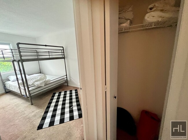Building Photo - 2BR 1BA Bedford Stuyvesant Townhouse Apart...