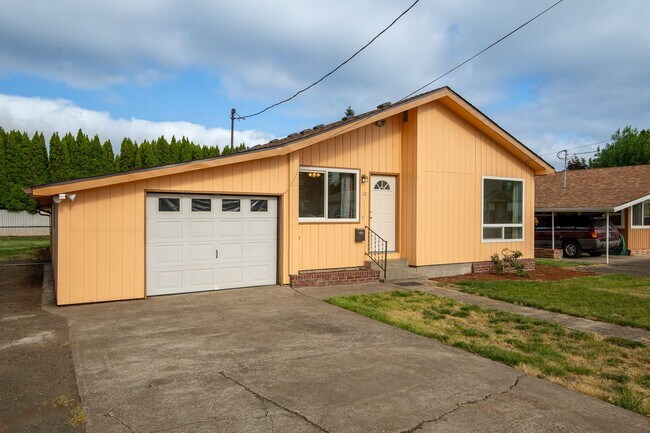 Foto del edificio - Charming, Newly-Renovated 3 Bed, 1.5 Bath ...