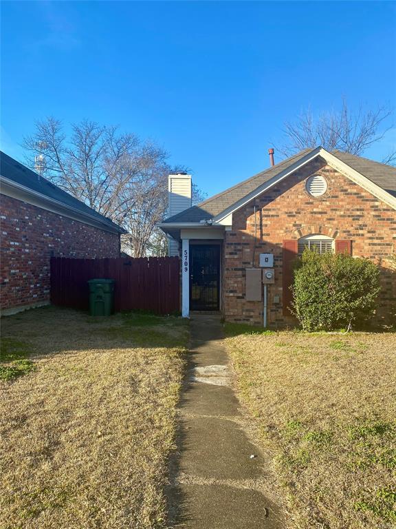 Foto del edificio - 5709 Red Barn Rd