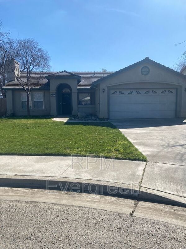 2427 W Wall Ct, Porterville, CA 93257 House Rental in Porterville, CA