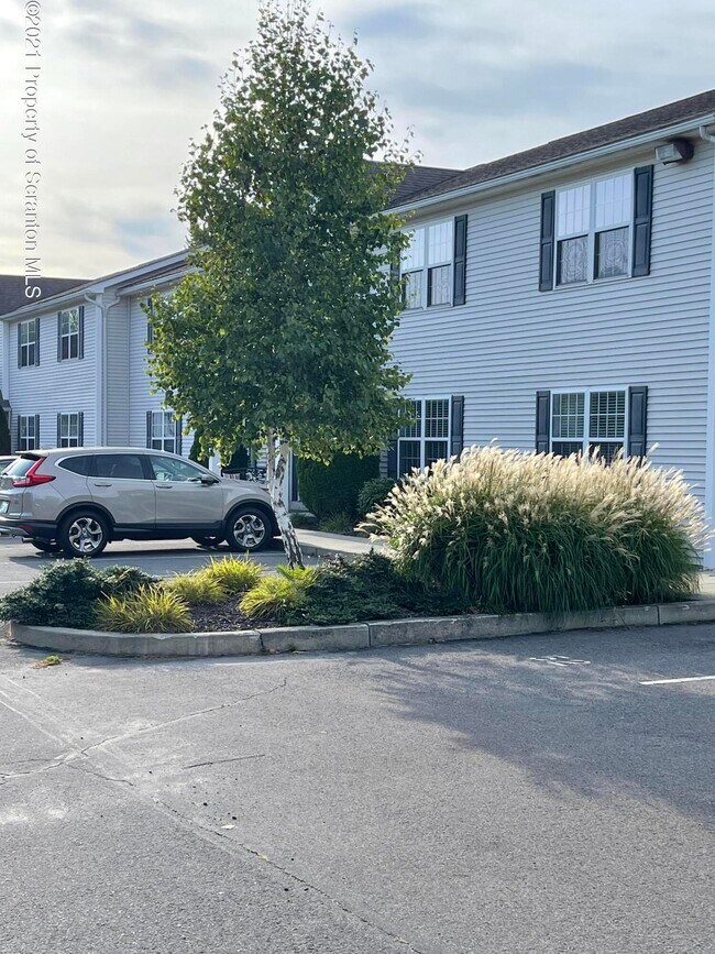 Foto del edificio - 652 Marion Ln