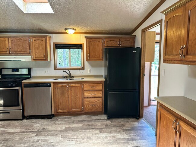 Foto del edificio - E2427 Holmes Rd