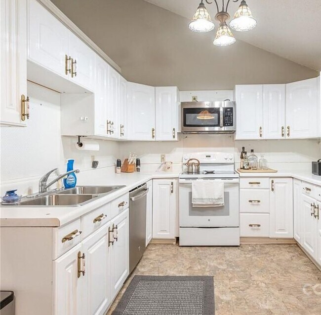 Foto del edificio - 998 Laurelwood Dr